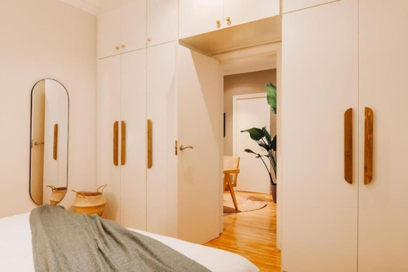 Yulu - 3 Bedrooms And Balcony In Eixample Dreta Appartement